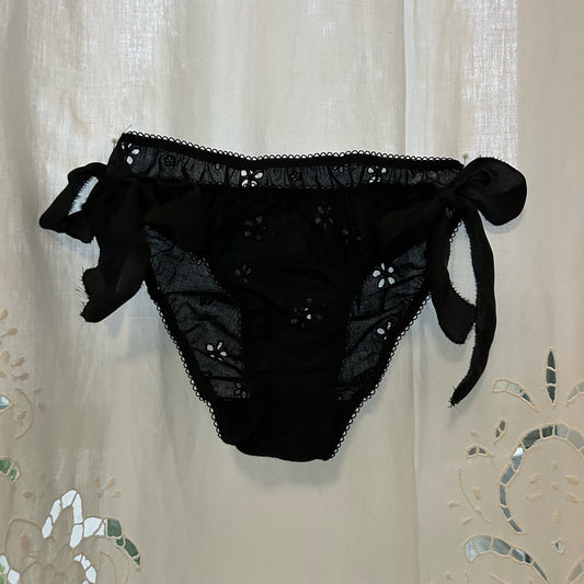 silk tie-side brief in black eyelet